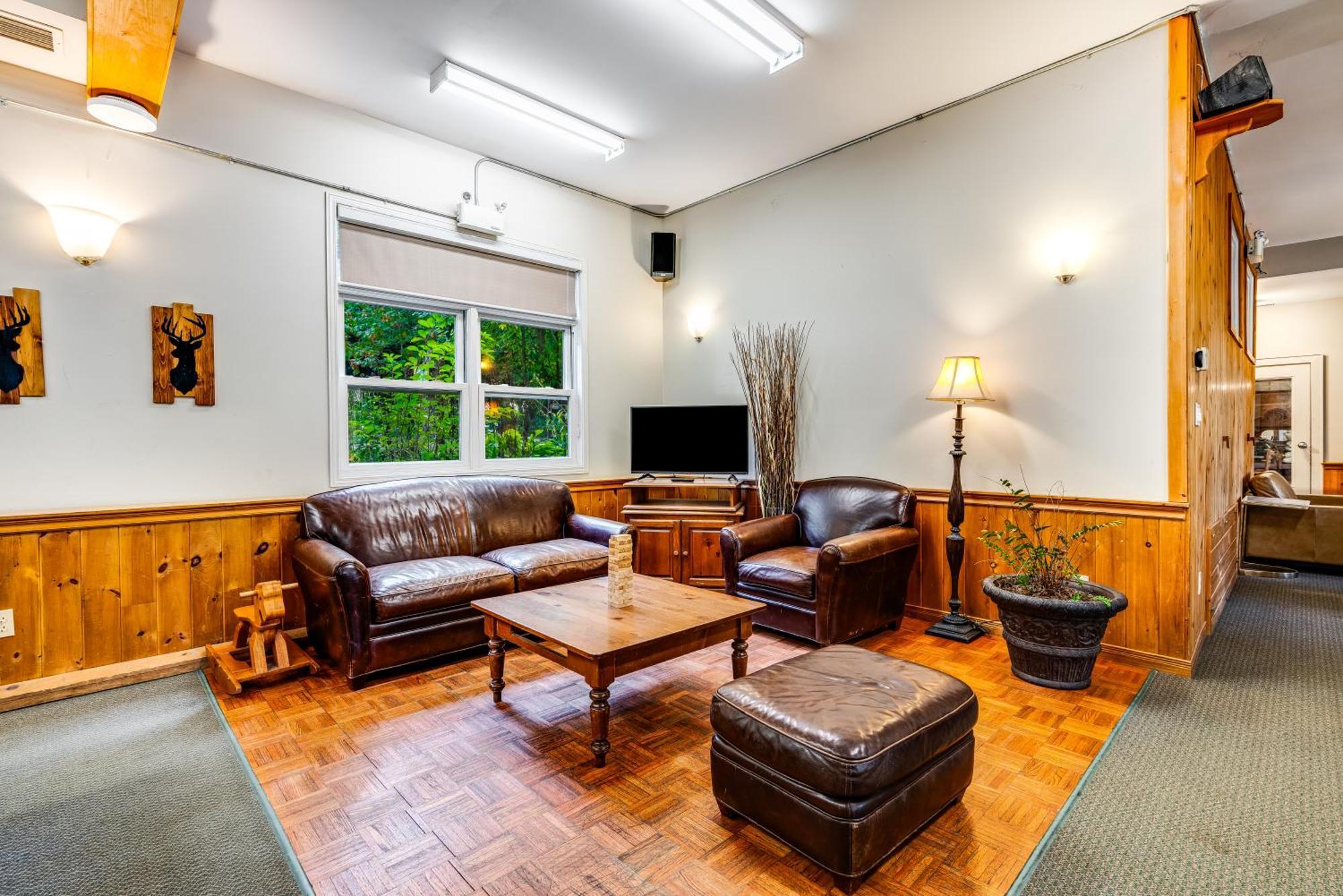 Muskoka Waterfront Retreat Villa Dwight Екстериор снимка