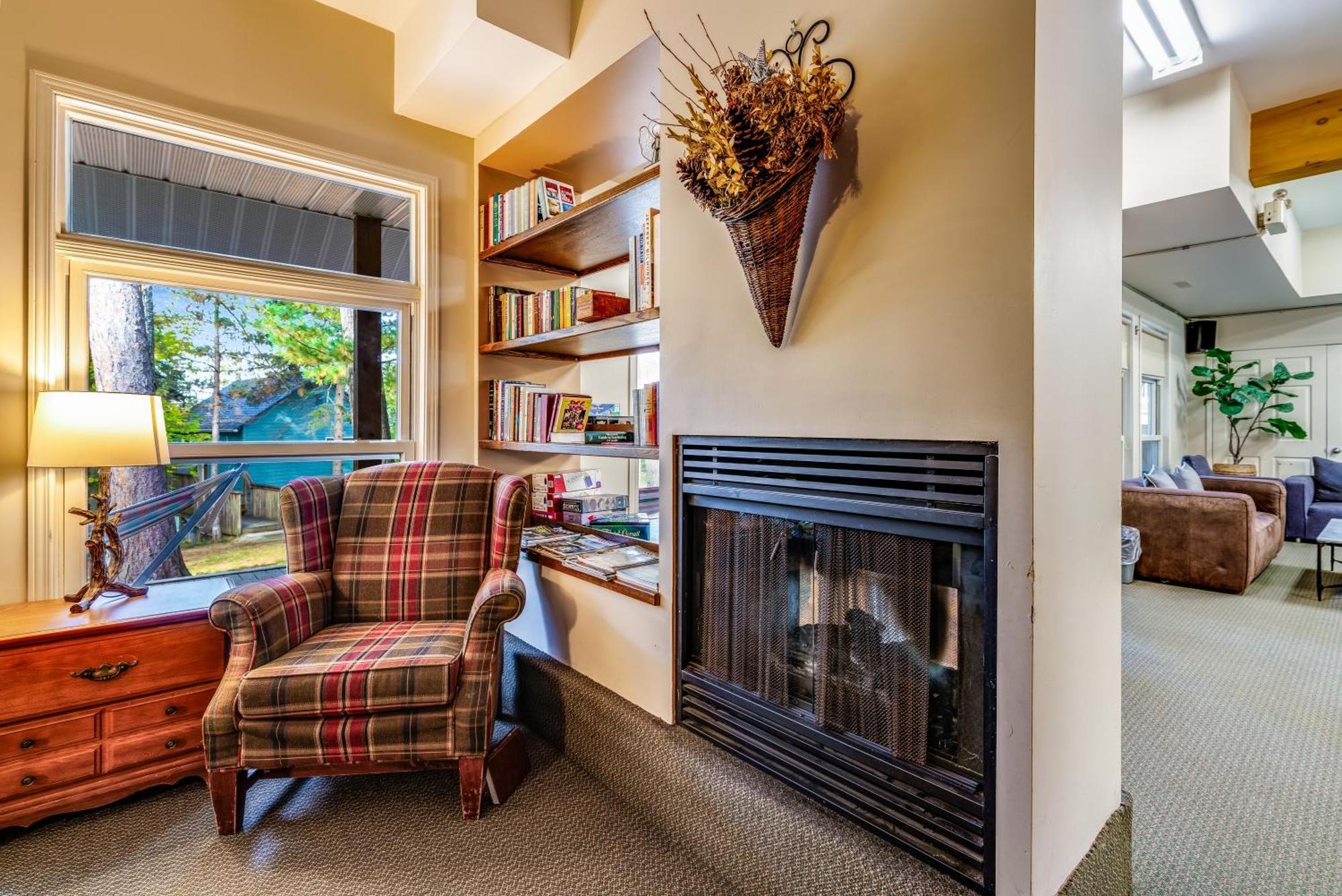 Muskoka Waterfront Retreat Villa Dwight Екстериор снимка