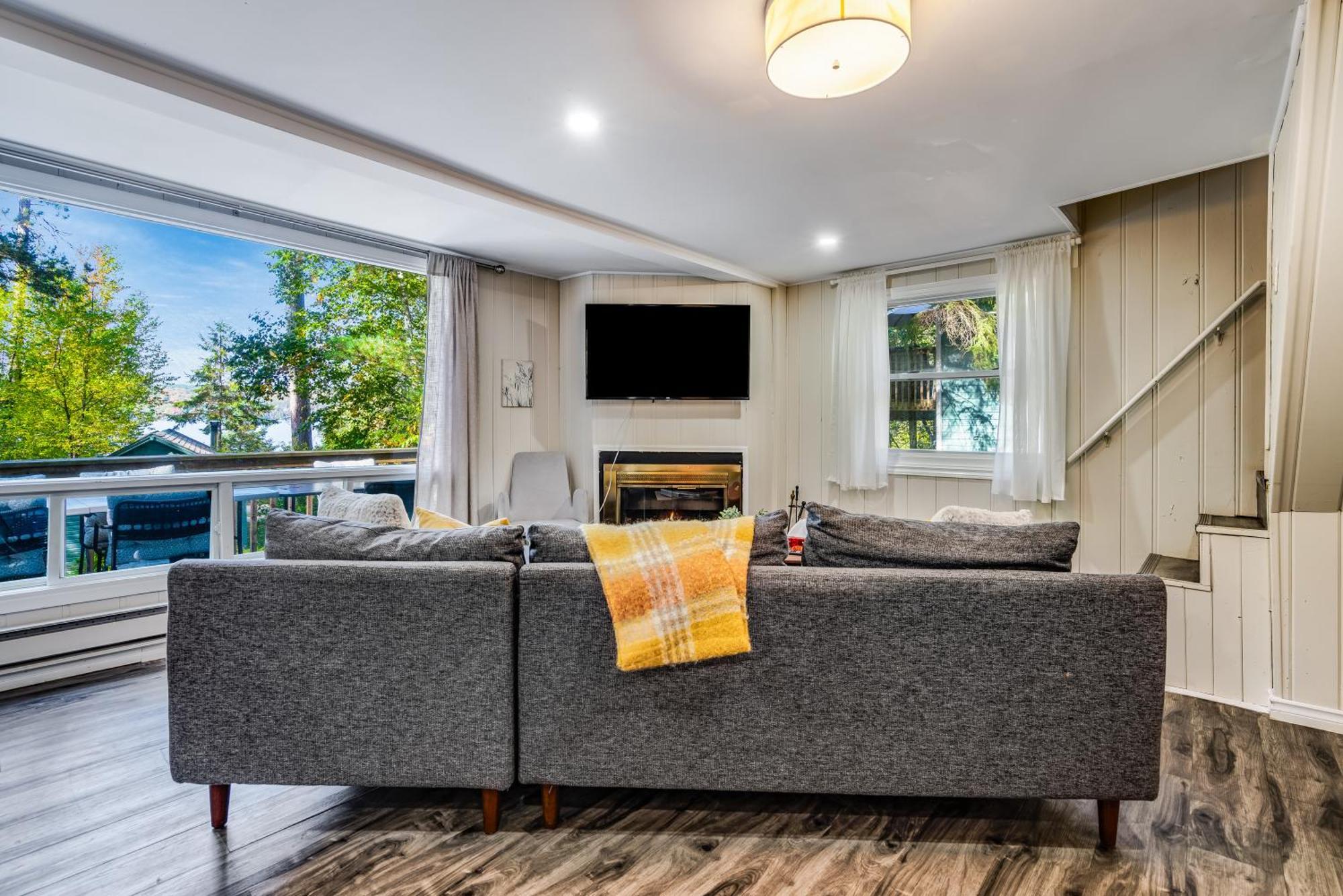 Muskoka Waterfront Retreat Villa Dwight Екстериор снимка