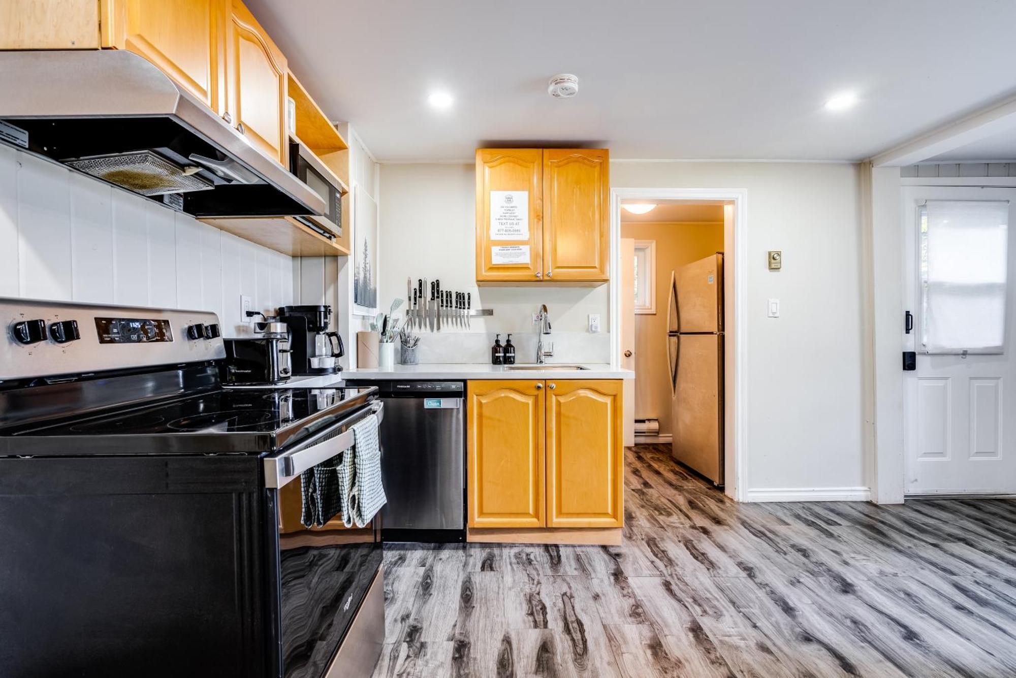 Muskoka Waterfront Retreat Villa Dwight Екстериор снимка