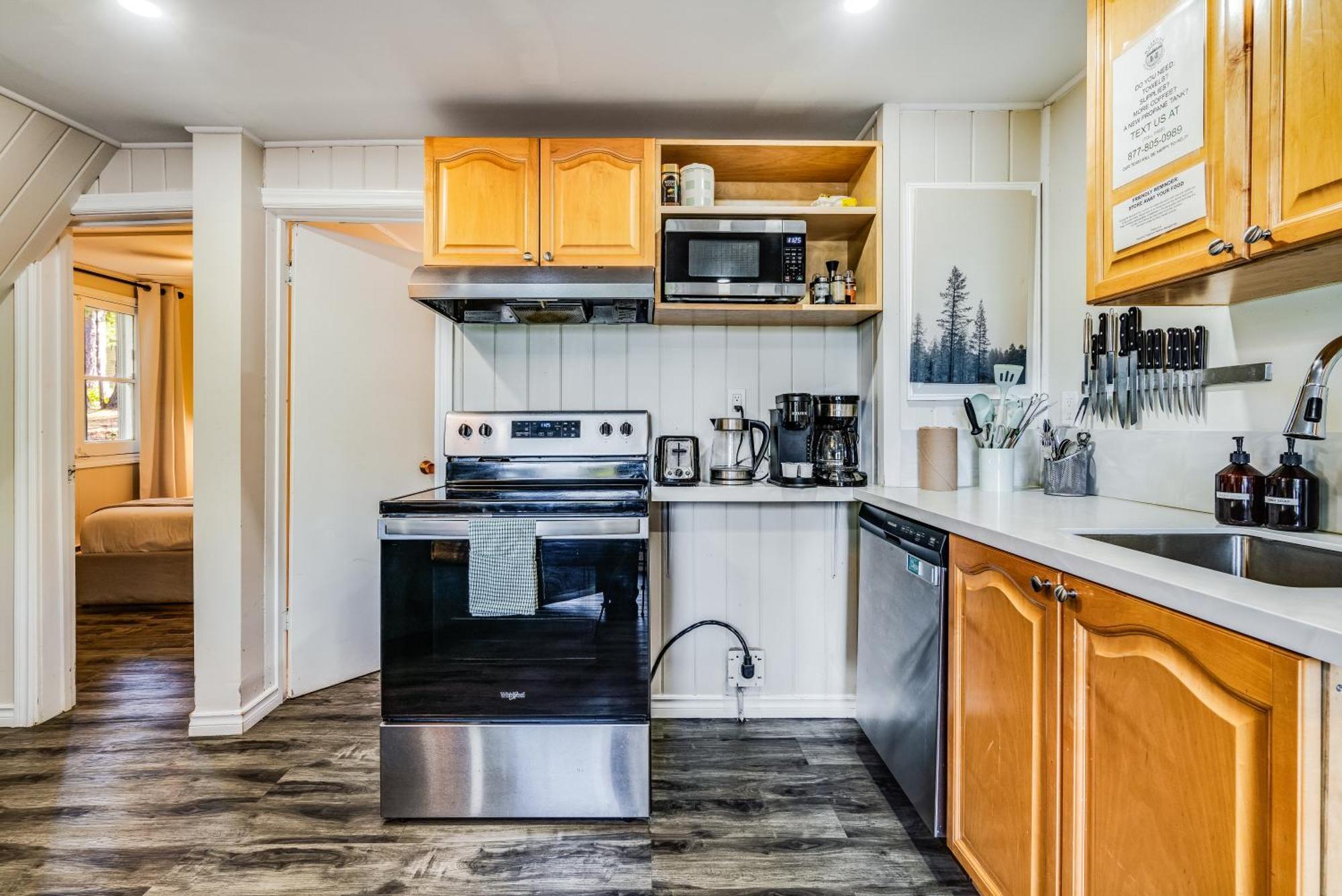Muskoka Waterfront Retreat Villa Dwight Екстериор снимка