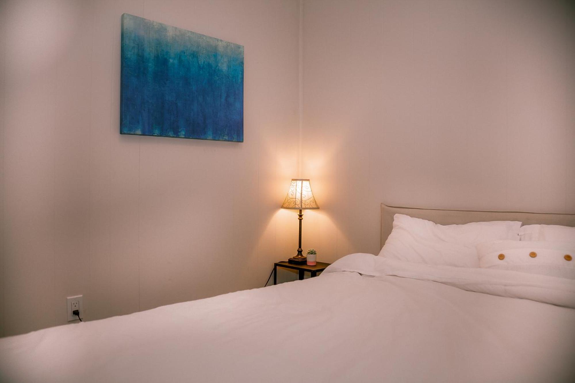 Muskoka Waterfront Retreat Villa Dwight Екстериор снимка