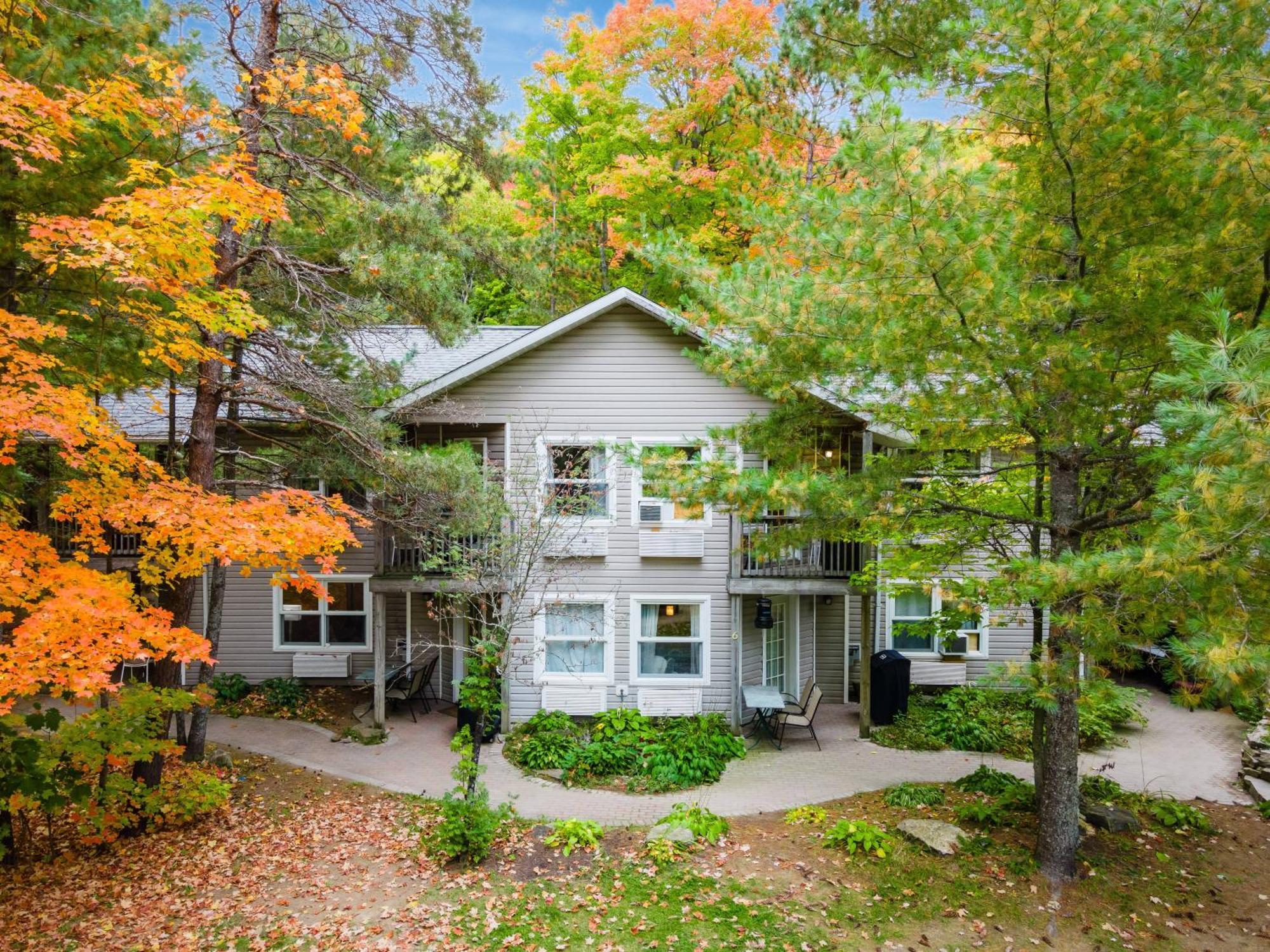 Muskoka Waterfront Retreat Villa Dwight Екстериор снимка